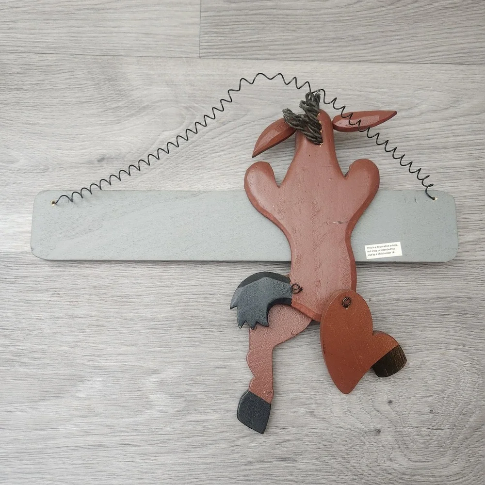 Martha Doesnt Live Here Dumb Ass‎ Funny Wooden Donkey Wall Hanging Sign Decor